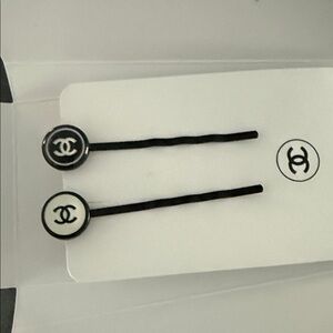 CHANEL beauty Black Hair Clip pins duo